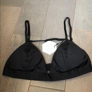 OW Intimates adjustable bra. Size M & NWT.